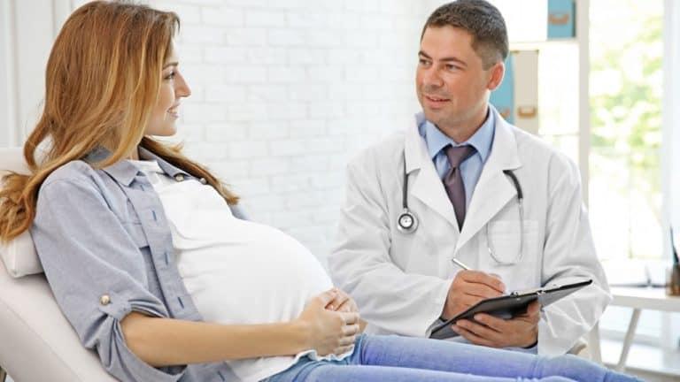 Phụ nữ mang thai cần đến cơ sở y tế, nhà thuốc uy tín để chữa trị kịp thời và đúng cách